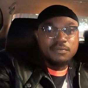 Meet your Posher, Uyi